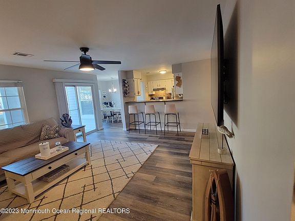 3rd image of 1816 Waters Edge Dr
