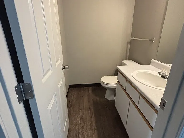 3015 W Stewart Ave — Photo 6