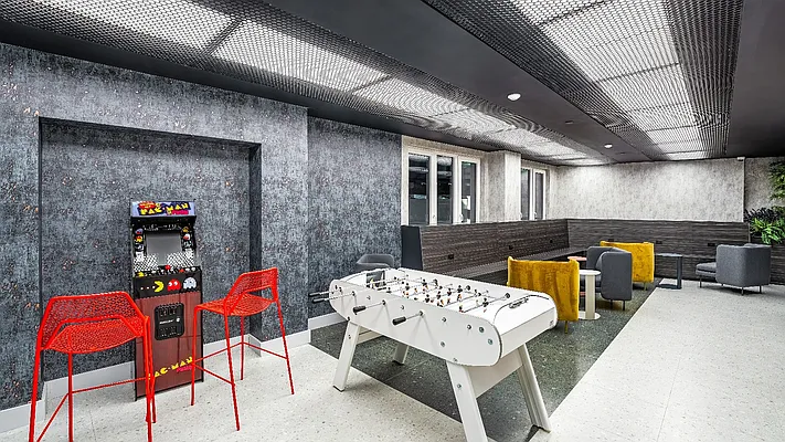 Rented by Nooklyn NYC LLC | media 109