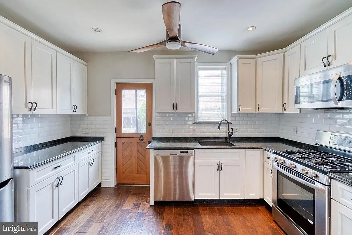 1 bed, 1064 sqft, $2,450 — Photo 1