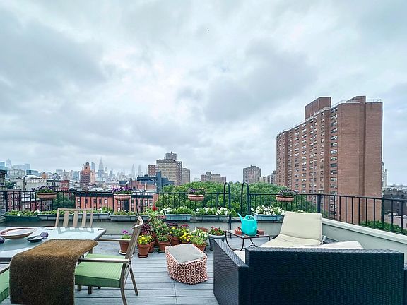3rd image of 181 E Houston St APT 6E