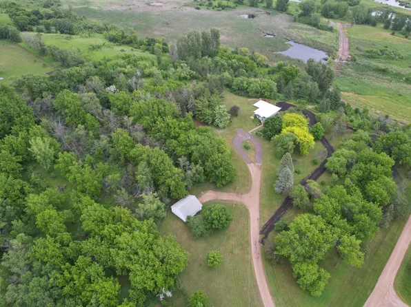 45678 186th St, Morris, MN 56267