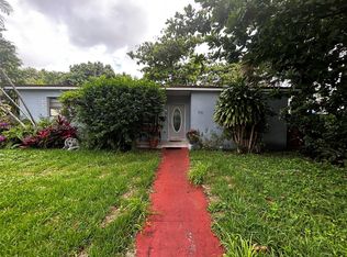 711 NE 170th St, North Miami Beach, FL 33162