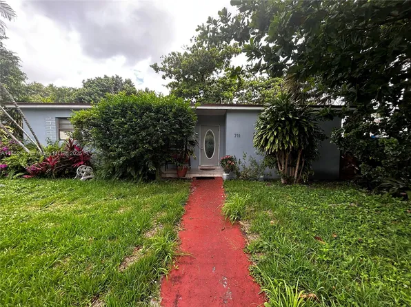 711 NE 170th St, North Miami Beach, FL 33162