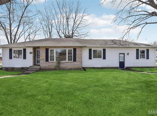 99 N Clinton St, Aviston, IL 62216
