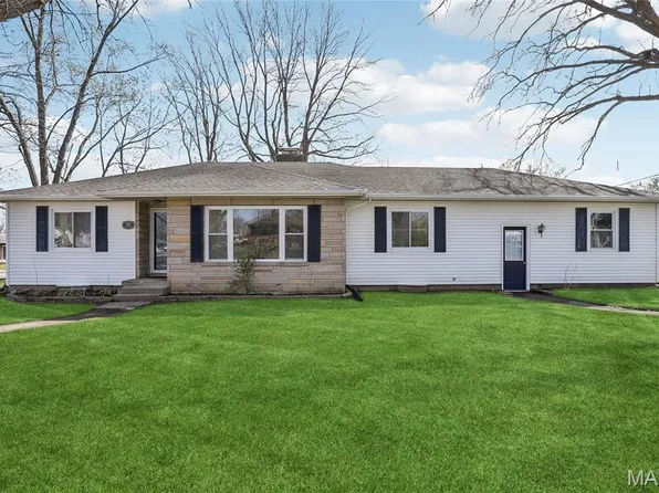 99 N Clinton St, Aviston, IL 62216