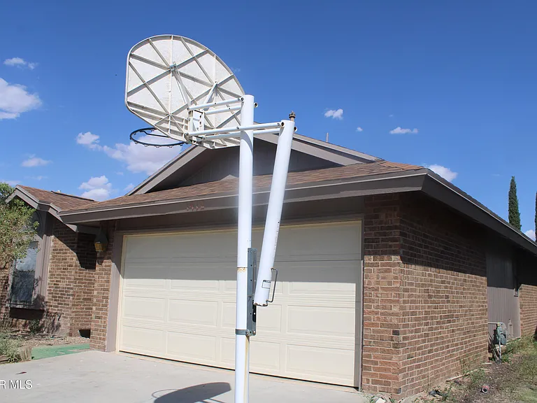 1472 Sierra De Oro Dr #0 — Photo 27