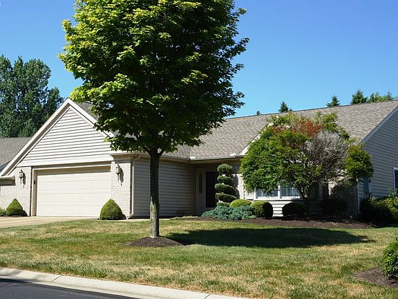 2nd image of 4502 Woodridge Dr