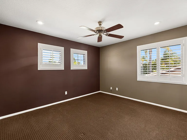 1648 Meadowglen Ct — Photo 18