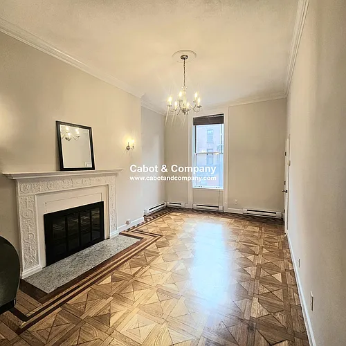 185 Beacon St #2R Photo 1