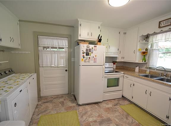 5th image of 101 Dallas Ln