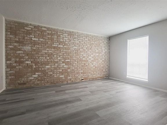 2nd image of 12433 Sharpview Dr #12433