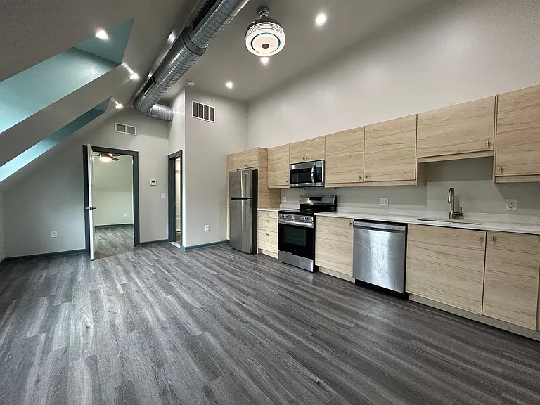 50 E Utica St — Photo 1
