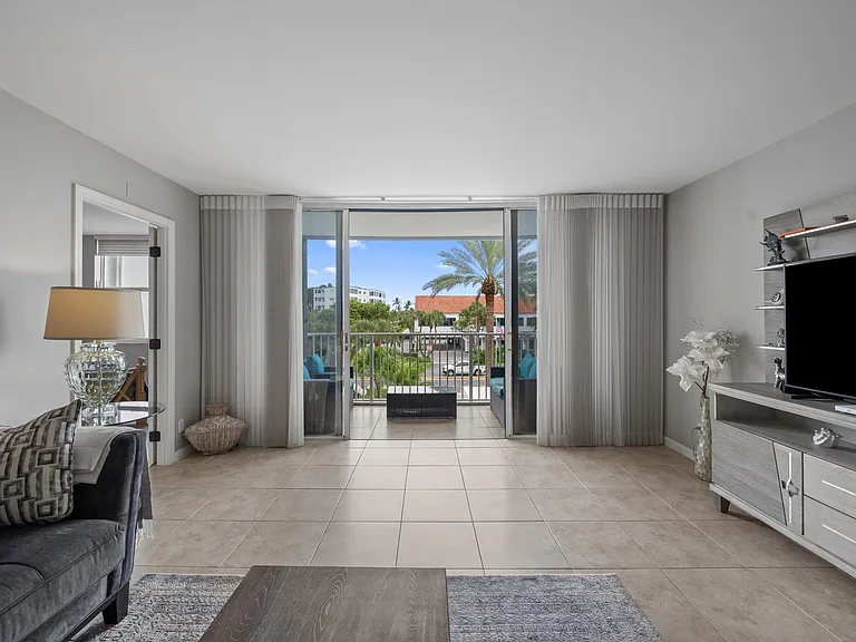 2860 S Ocean Blvd #316 — Photo 7
