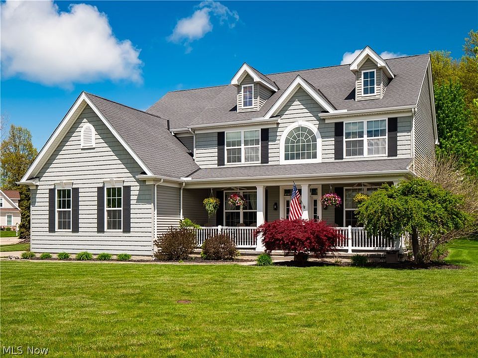 1st image of 345 Waterside Dr