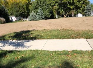 233 E Walnut St, Wauseon, OH 43567
