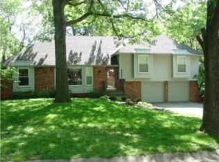 8643 Woodson Dr, Overland Park, KS 66207