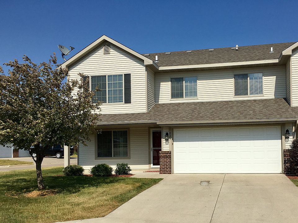 1st image of 833 SE Crabapple Dr