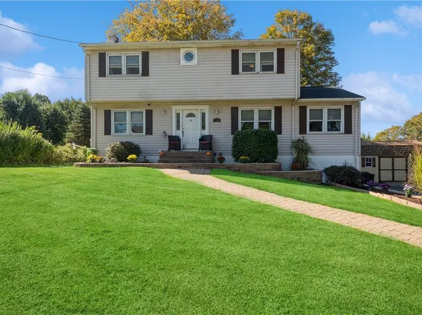 129 Pine Tree Road, Monroe, NY 10950