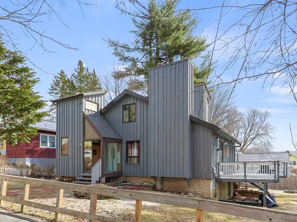 74 Norman Ave, Pittsfield, MA 01201