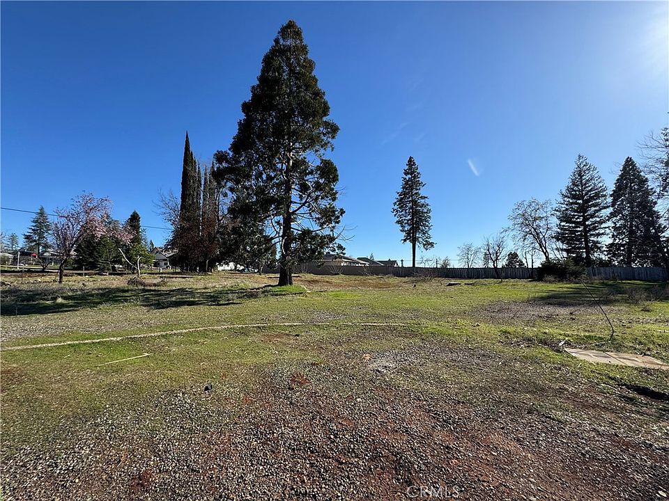 1st image of 807 Camellia Dr #2