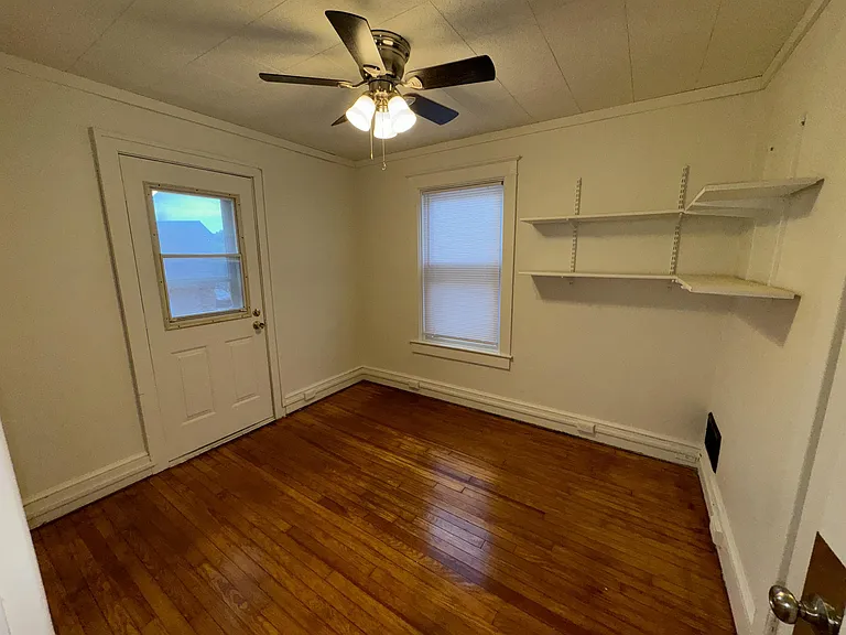 40 Fairview Ave — Photo 18