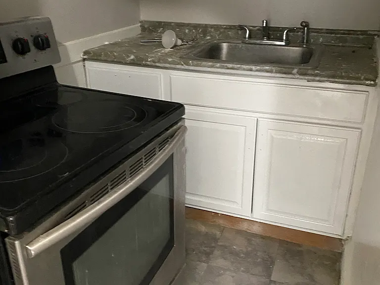 93 Orange St #A — Photo 4