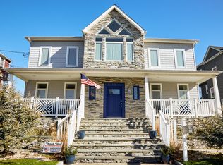 176 Beach 122nd St, Far Rockaway, NY 11694