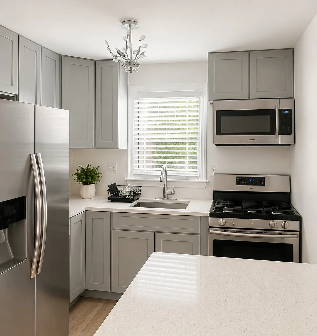 3 bed, 1.5 bath, 2742 sqft, $3,000 — Photo 1
