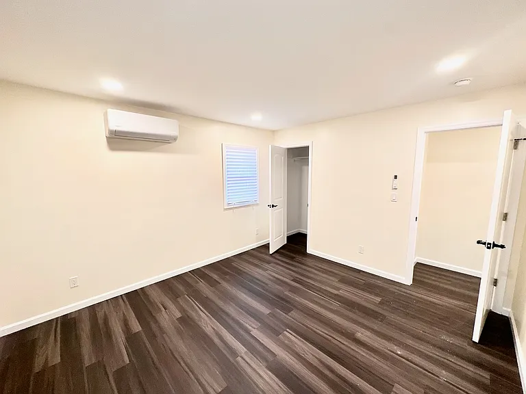 19 Primrose Ave W — Photo 30