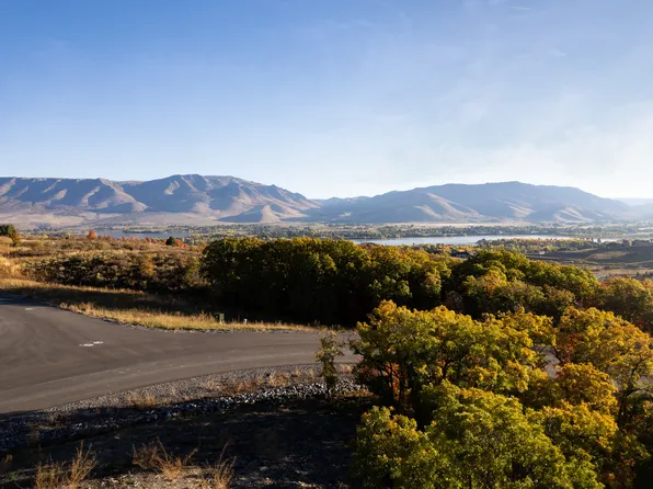 5977 Legacy Mountain Dr, Huntsville, UT 84317
