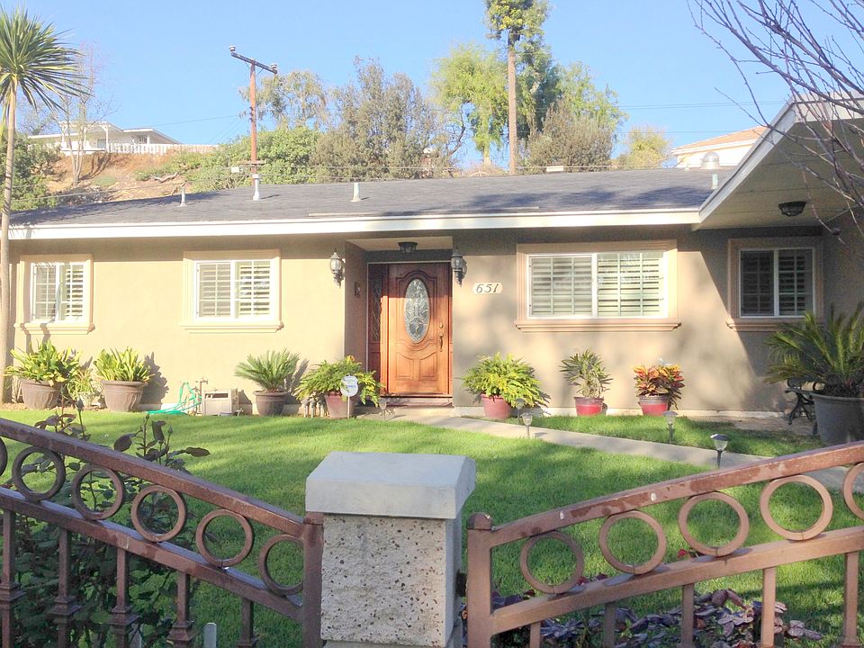 1st image of 651 S Grandridge Ave