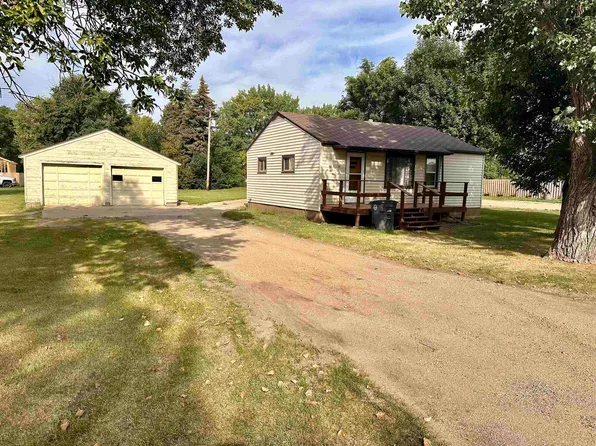 501 Hill St, Plaza, ND 58771