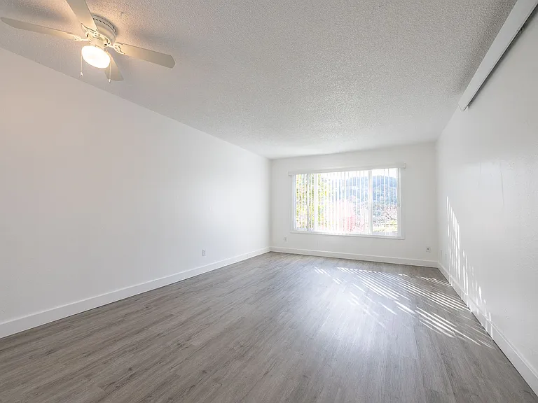 Bridgeview Apartments - Income Restricted to 50% MFI — Photo 18