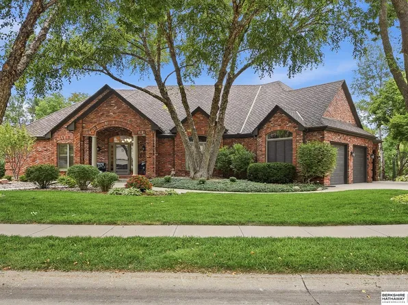 6115 S 102nd Ave, Omaha, NE 68127