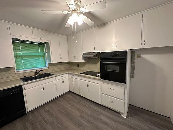 5th image of 1524 NE 45th St