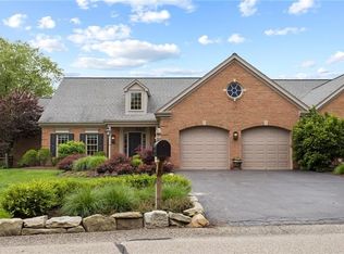 947 Red Oak Dr, Pittsburgh, PA