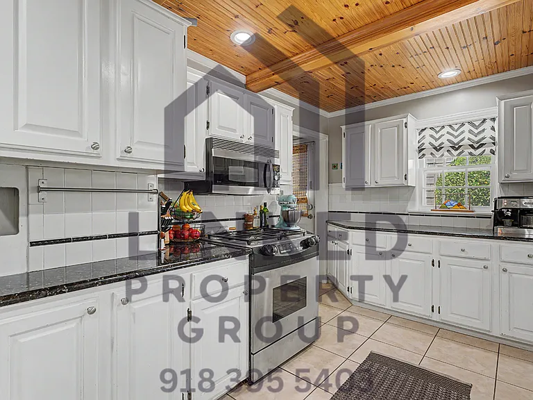 2523 S Cincinnati Ave — Photo 16