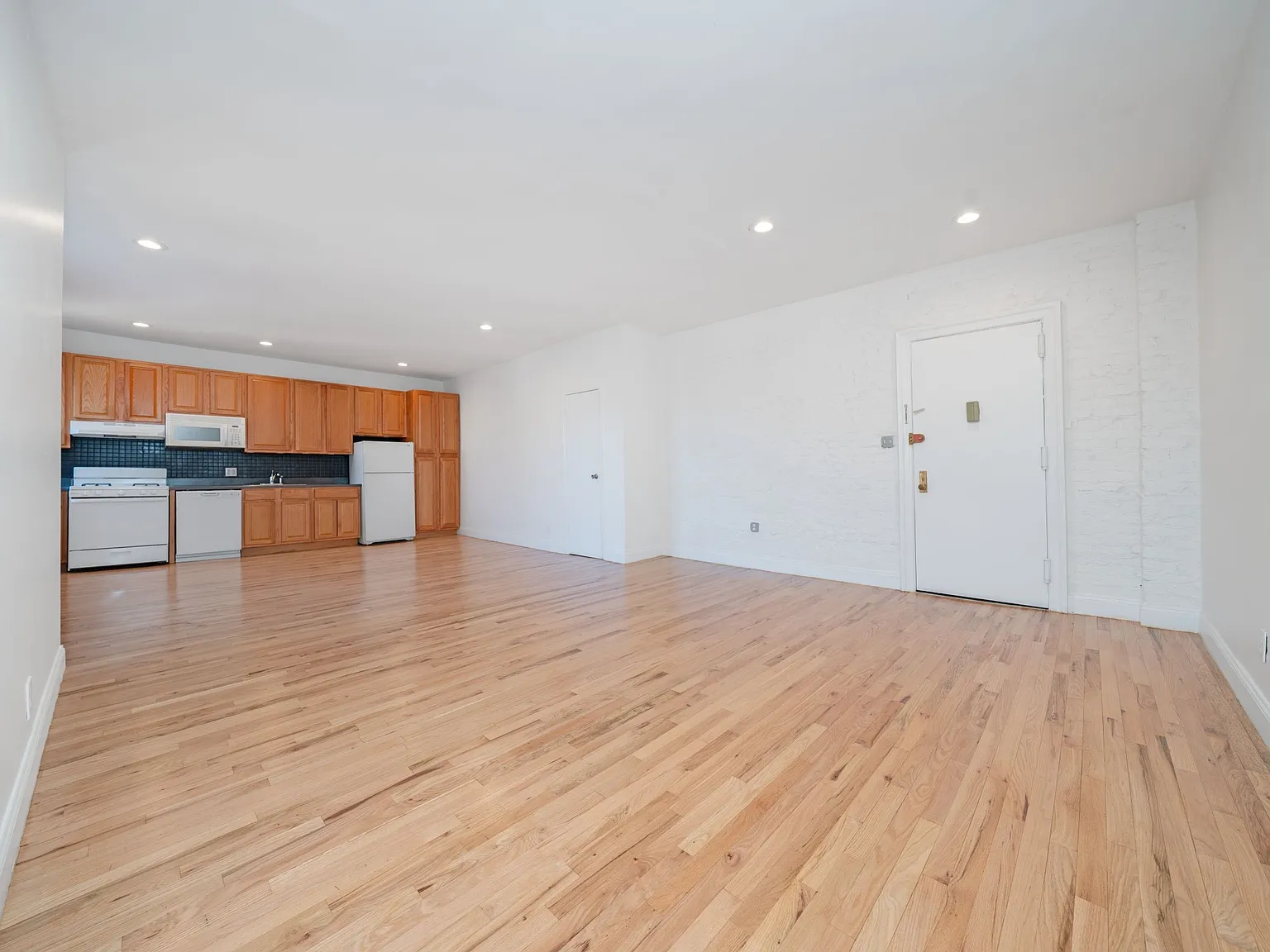 20 Sickles Street — Photo 3