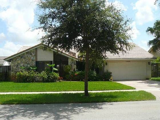 1st image of 10208 NW 7th Ct