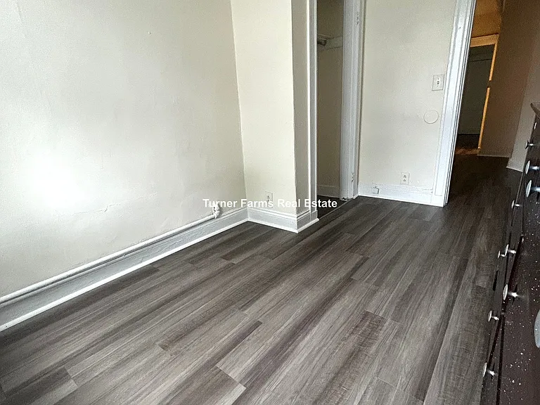 518 Cambridge St #1C — Photo 5