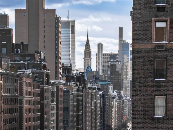 1220 Park Avenue image 1 of 11