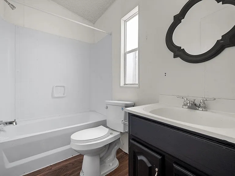 7420 Retta Mansfield Rd — Photo 1