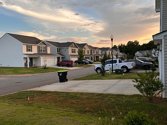 5th image of 2034 Southlea Dr