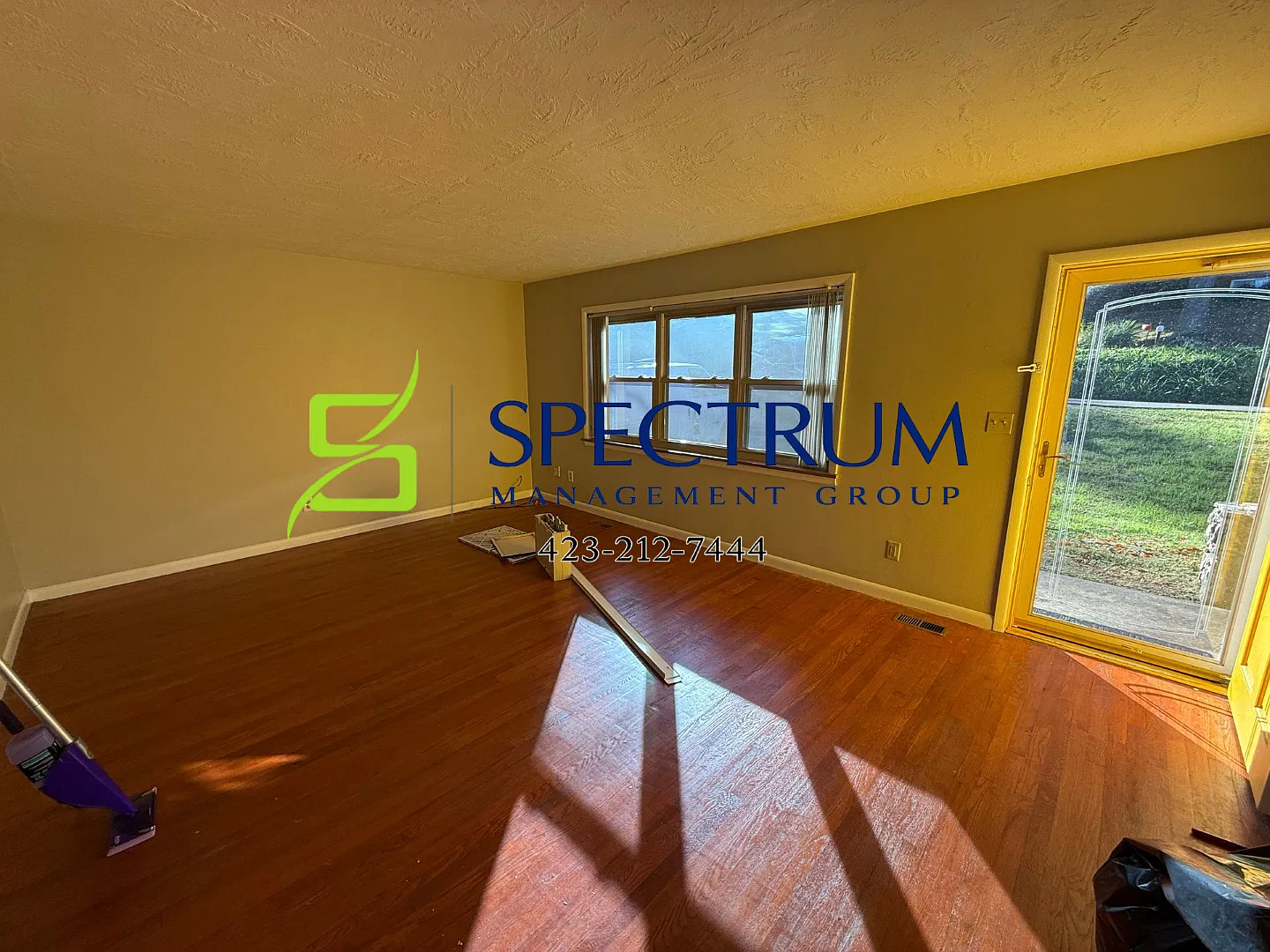 4 Bedroom 2.5 Bath Single family home with 2 Kitchens in Morristown! — Photo 2
