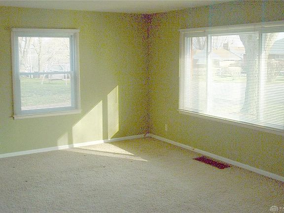 3rd image of 2701 Wehrly Ave
