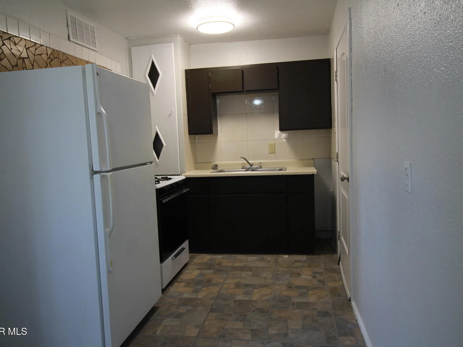 1 bed, 1.0 bath, 650 sqft, $750 — Photo 4