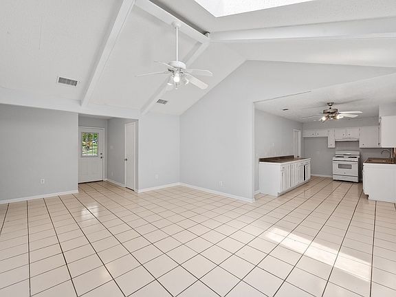 5th image of 5502 Salem Walk Dr