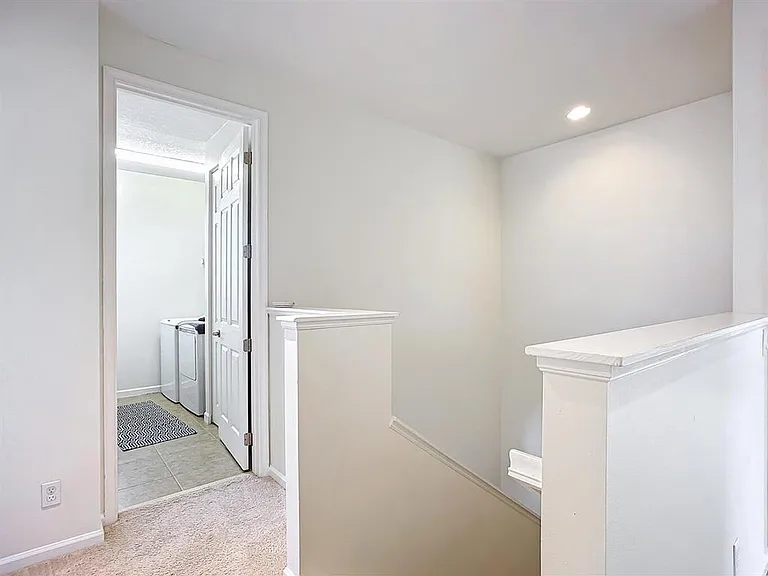 11931 SW Crestwood Cir — Photo 15