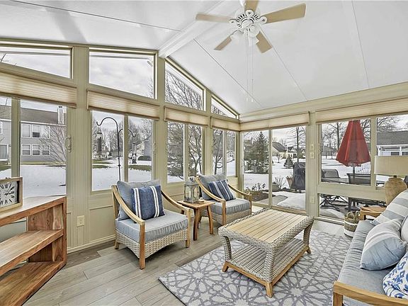 3rd image of 1443 Ledgewood Ln